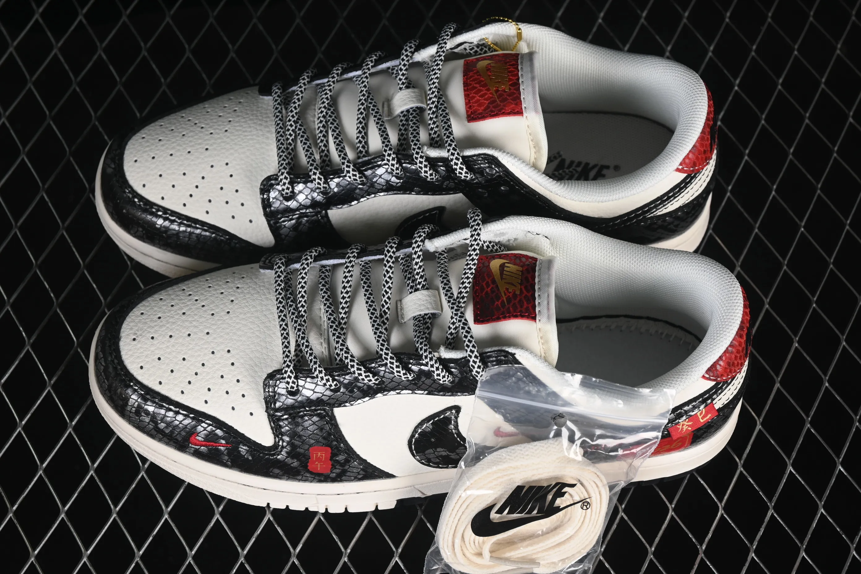 All categories Nk SB Dunk Series Nk SB Dunk Low High-end customized low-top sneakers Nike SB Dunk Low Year of the Horse limited edition Dragon and Horse Spirit Anniversary high-end customized low-top casual sneakers YX5066-C93